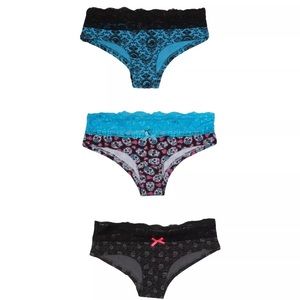 💀💀💀TOO FAST ~ SET OF 3 SKULL PANTIES